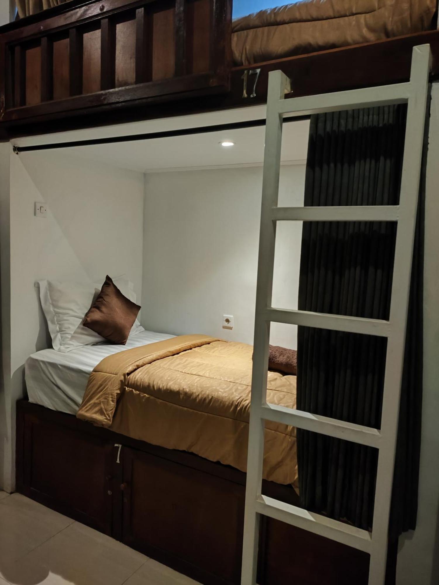 Ega S Hostel Batununggul المظهر الخارجي الصورة