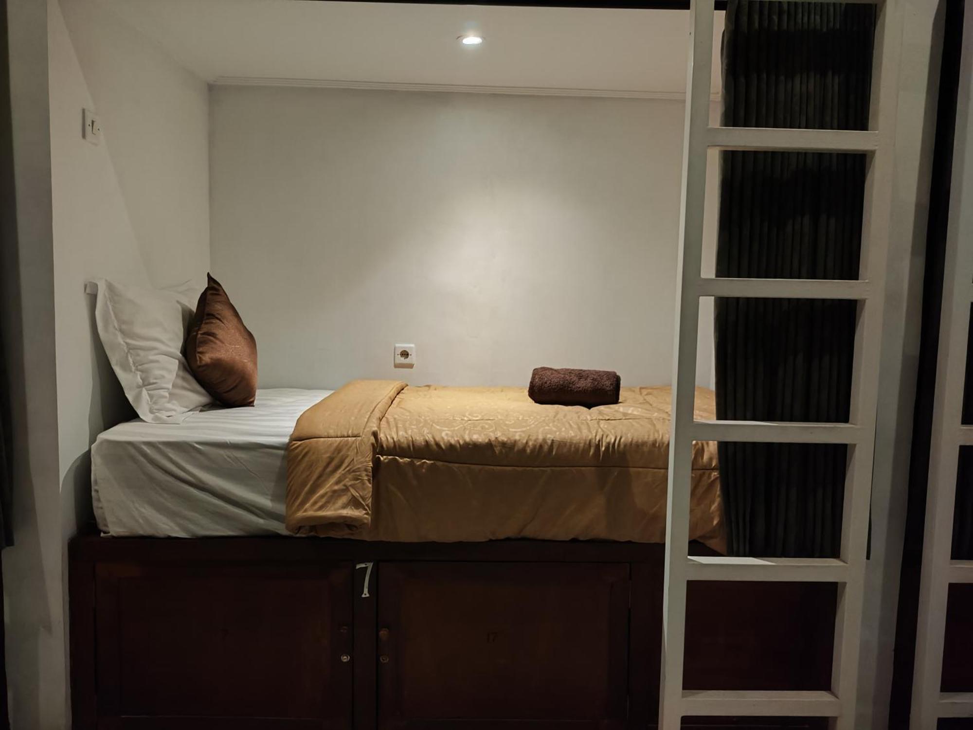 Ega S Hostel Batununggul المظهر الخارجي الصورة