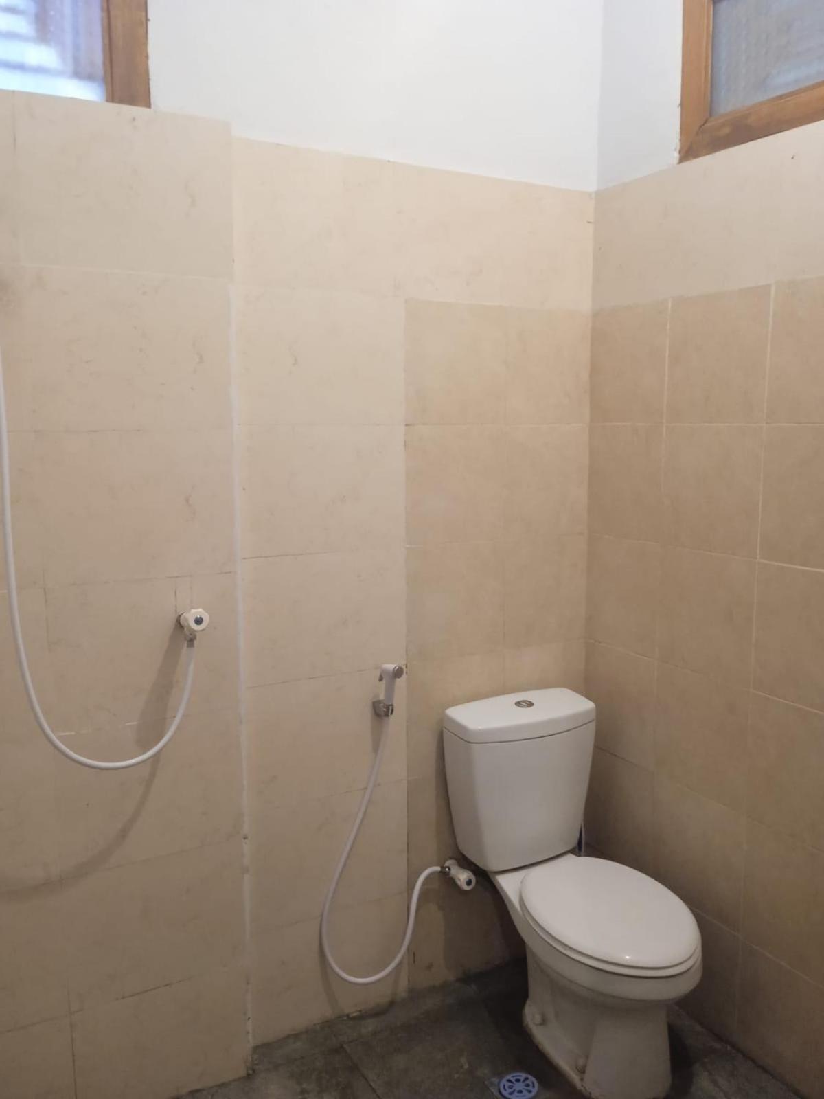Ega S Hostel Batununggul المظهر الخارجي الصورة