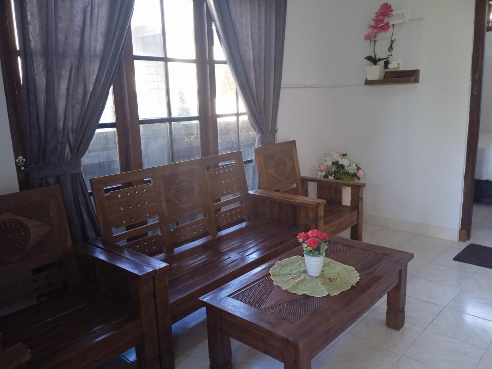 Ega S Hostel Batununggul المظهر الخارجي الصورة