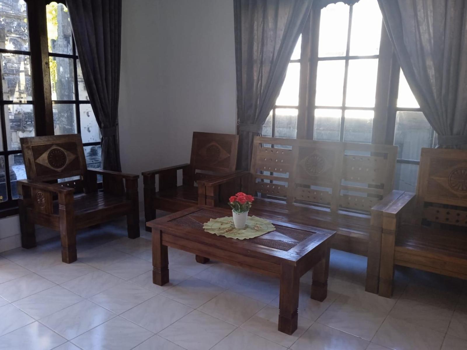 Ega S Hostel Batununggul المظهر الخارجي الصورة