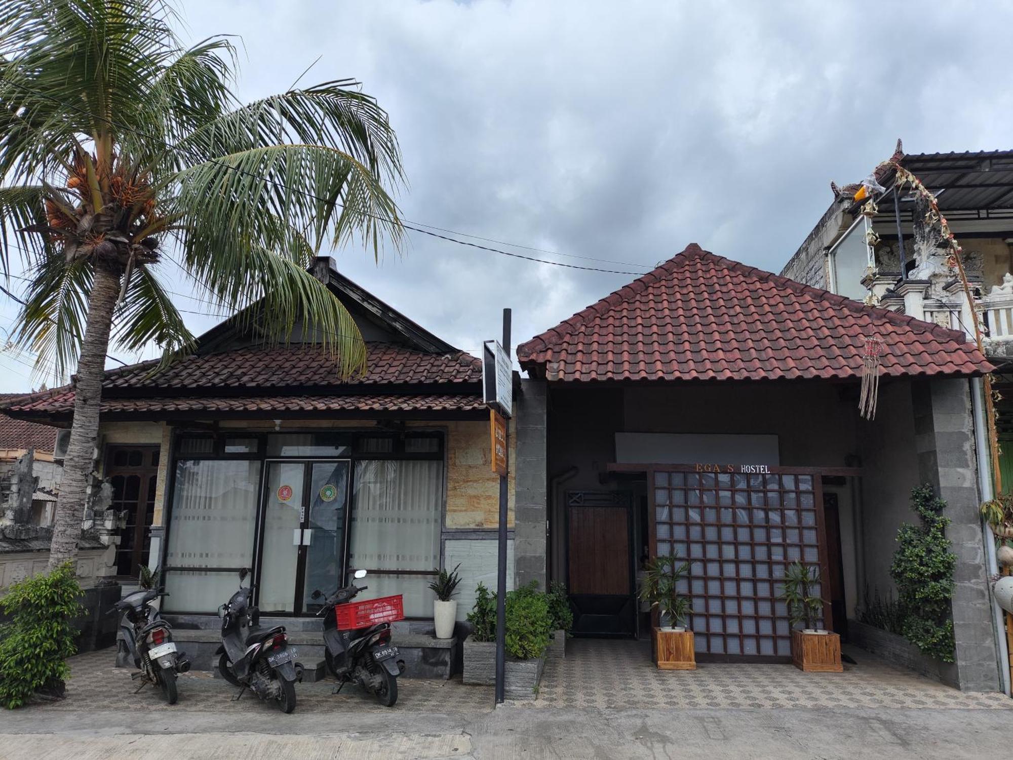 Ega S Hostel Batununggul المظهر الخارجي الصورة