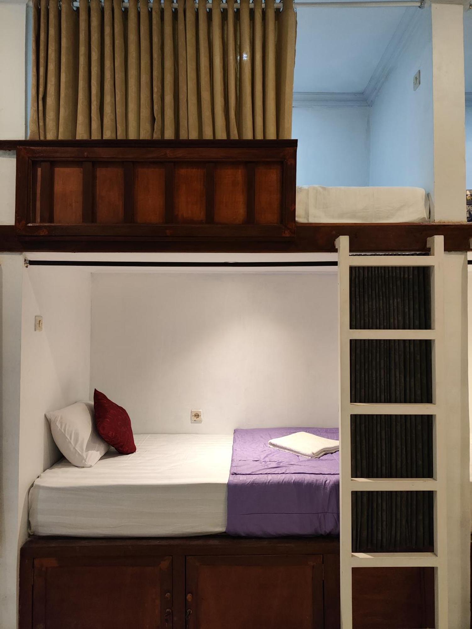 Ega S Hostel Batununggul المظهر الخارجي الصورة
