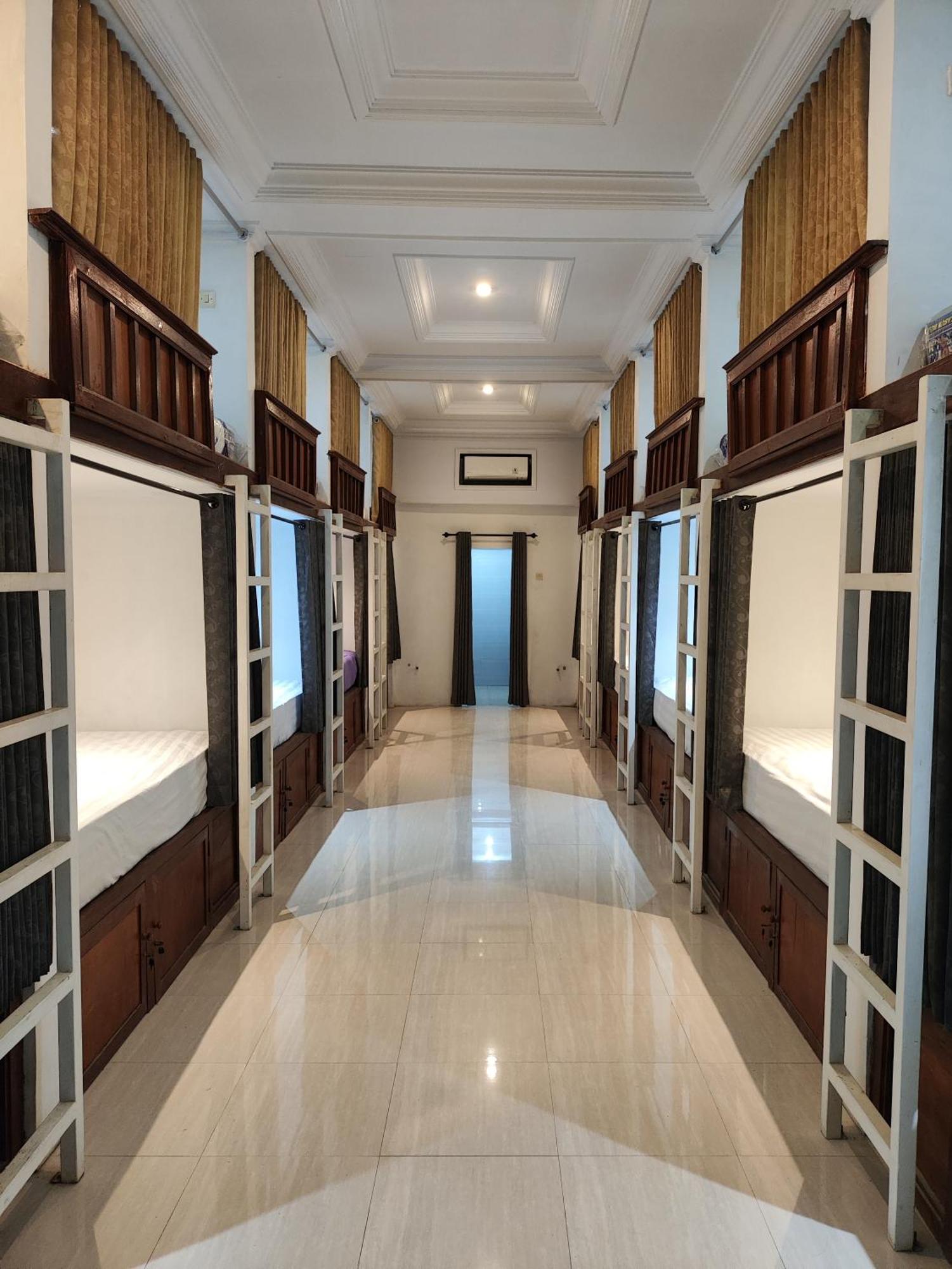 Ega S Hostel Batununggul المظهر الخارجي الصورة